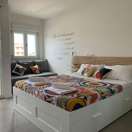 Appartamento Monolocale Con Terrazza E Cucina Lignano Sabbiadoro Esterno foto