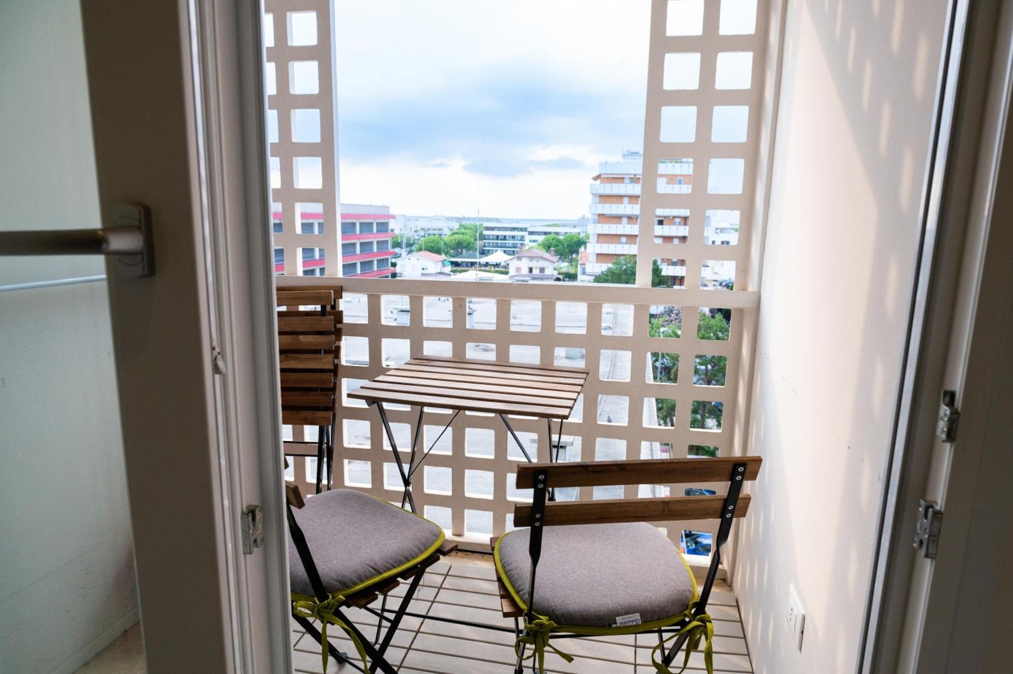 Appartamento Monolocale Con Terrazza E Cucina Lignano Sabbiadoro Esterno foto